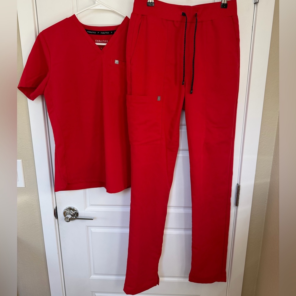 Fabletics Scrub Set- Small/Tall Red